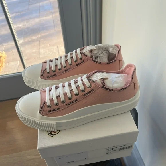 MONCLER Glisserie Logo Canvas Low-Top Sneakers - Picture 7 of 12